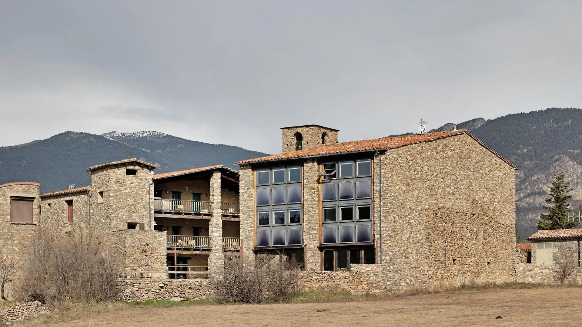 Hosteria 1848 - Suite Confort Toloriu Spain